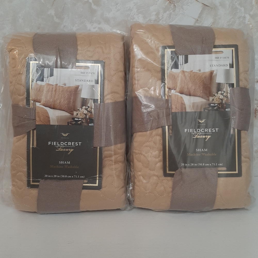 FIELDCREST Luxury Pair of Standard Shams Gold